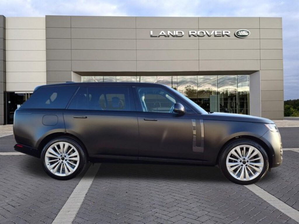 New 2026 Land Rover Range Rover SE LWB 7-Seats / V8 SUV