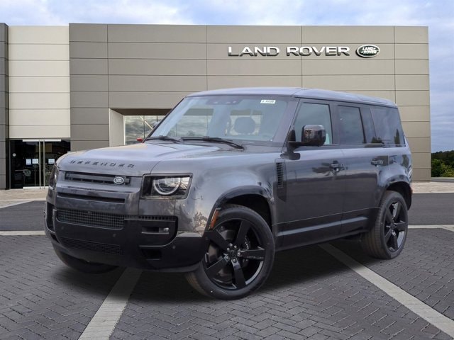 2026 Land Rover Defender V8's photo