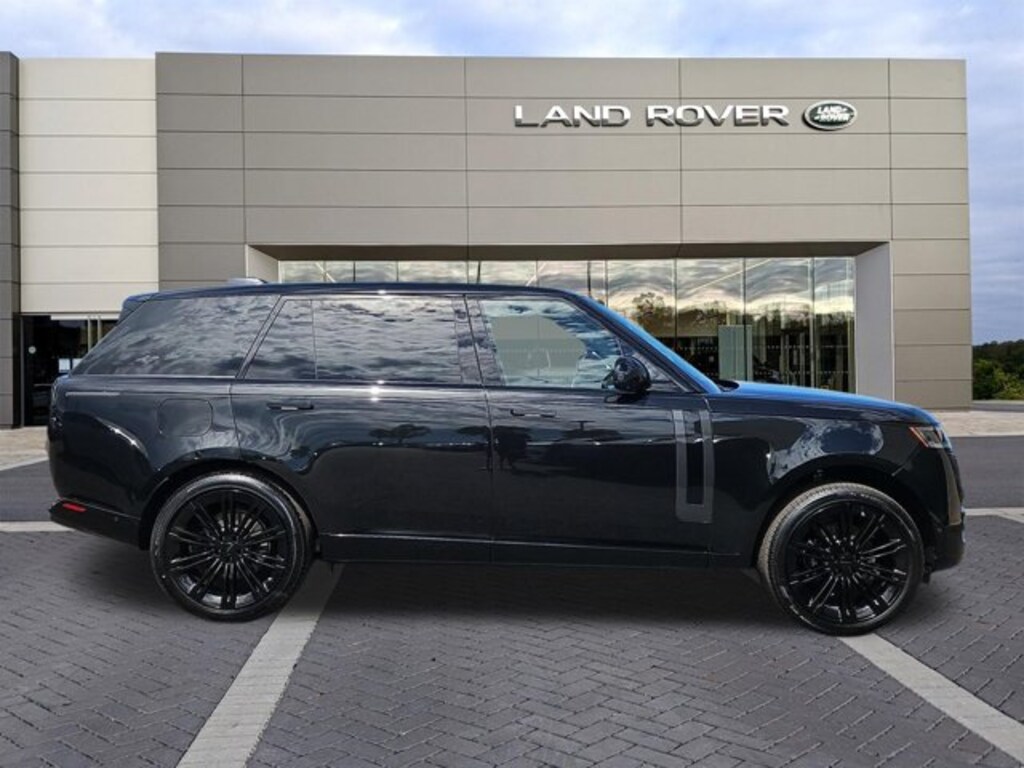 New 2026 Land Rover Range Rover SE 7 Seats SUV