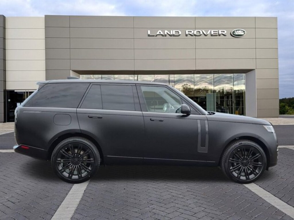 New 2026 Land Rover Range Rover SE SUV
