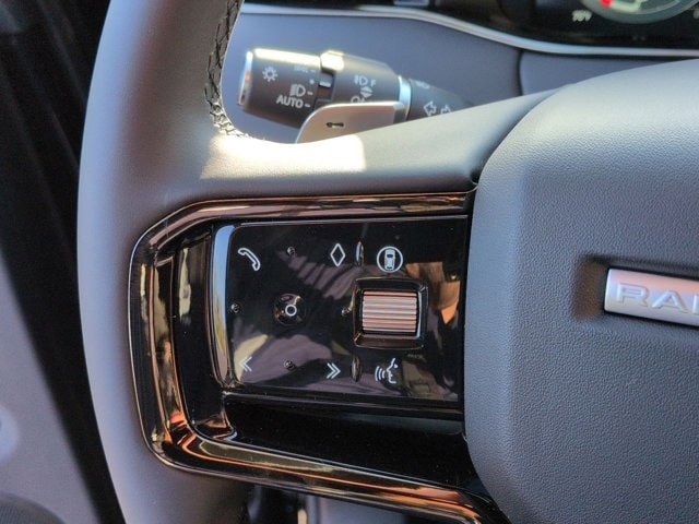2026 Land Rover Range Rover Evoque Dynamic SE - Photo 11