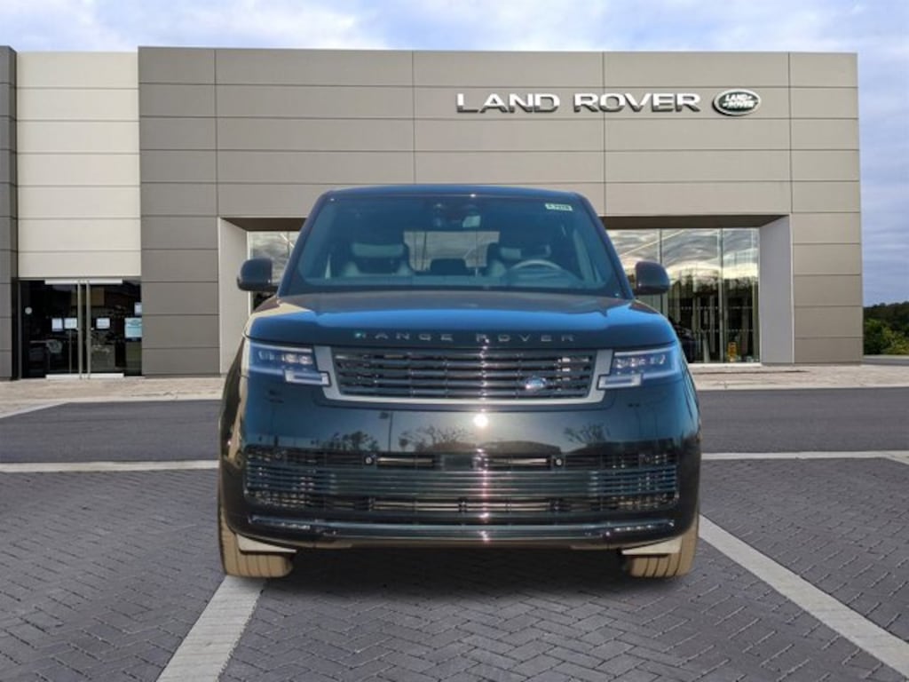 New 2026 Land Rover Range Rover SV Signature Suite SUV
