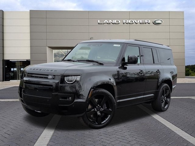 2026 Land Rover Defender 130 X-Dynamic SE P400's photo