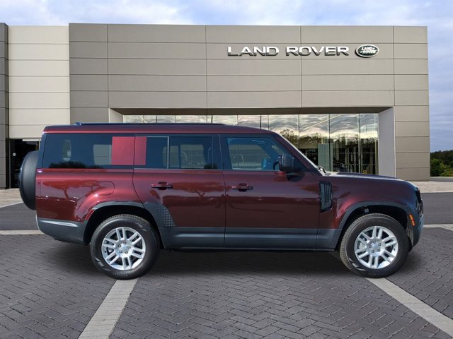 2025 Land Rover Defender S photo 4