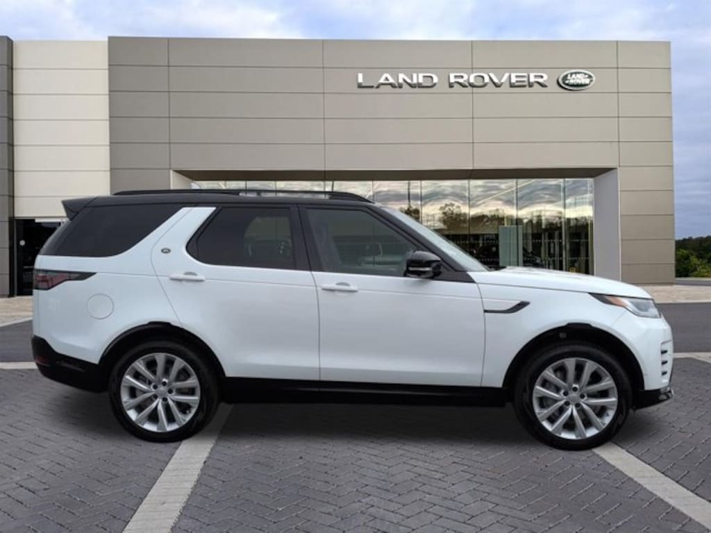 New 2026 Land Rover Discovery Dynamic SE SUV