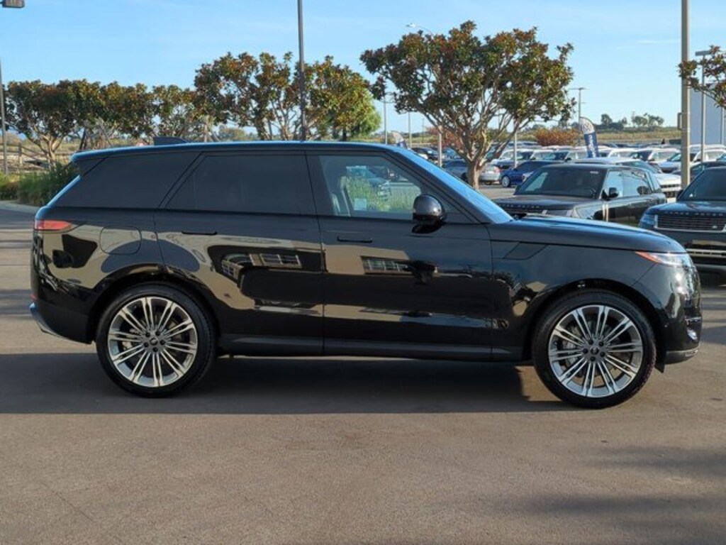 New 2025 Land Rover Range Rover Sport SE Sport Utility