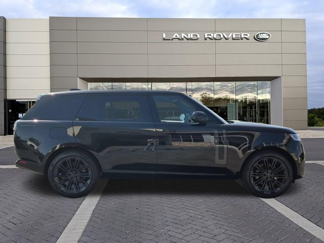 New 2026 Land Rover Range Rover SE LWB 7-Seats / V8 SUV
