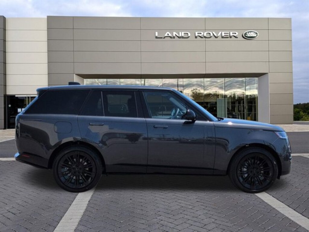 New 2026 Land Rover Range Rover SE SUV