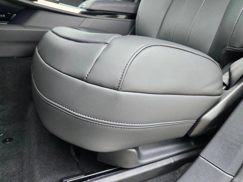 New 2026 Land Rover Range Rover Sport P360 SE SUV