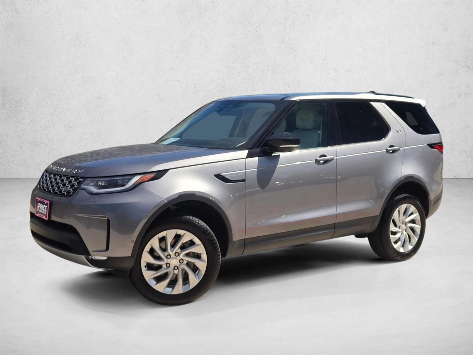 2025 Land Rover Discovery P300 S's photo