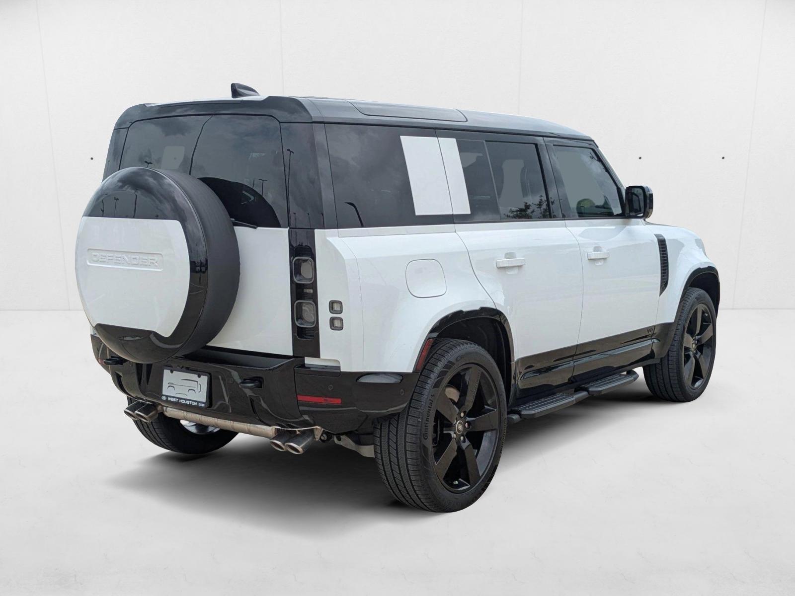 2025 Land Rover Defender 110 V8 photo 2