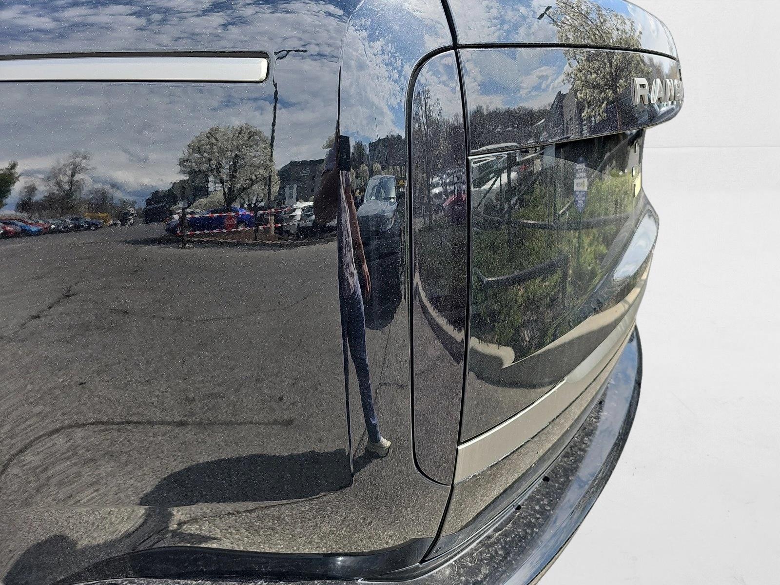 2025 Land Rover Range Rover SE - Photo 27