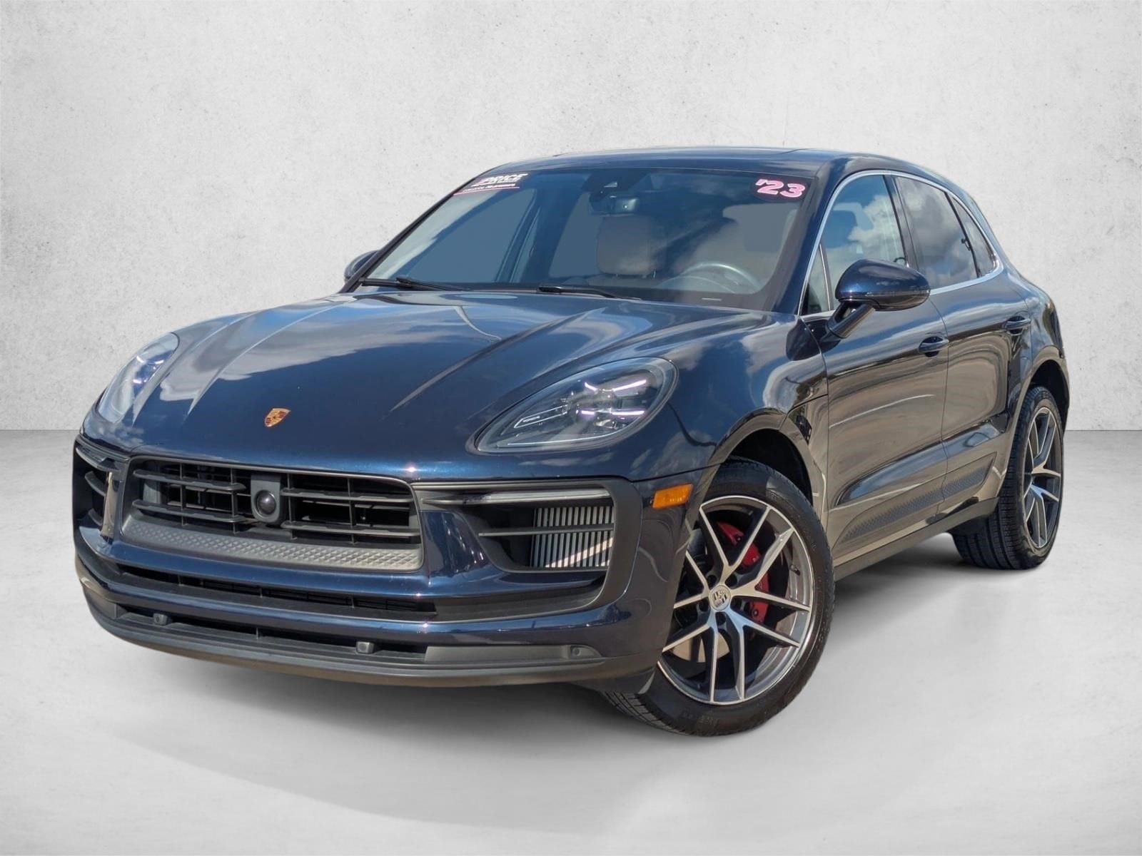 2023 Porsche Macan S's photo