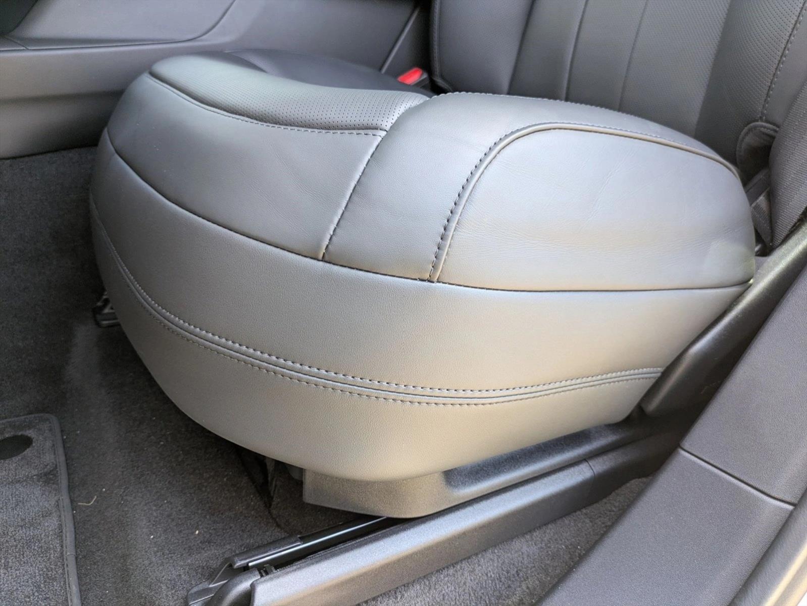 2025 Land Rover Range Rover Sport P400 Dynamic SE photo 4