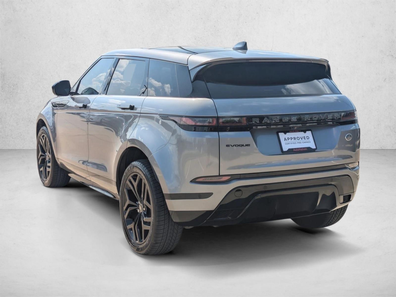 2022 Land Rover Range Rover Evoque R-Dynamic SE photo 3
