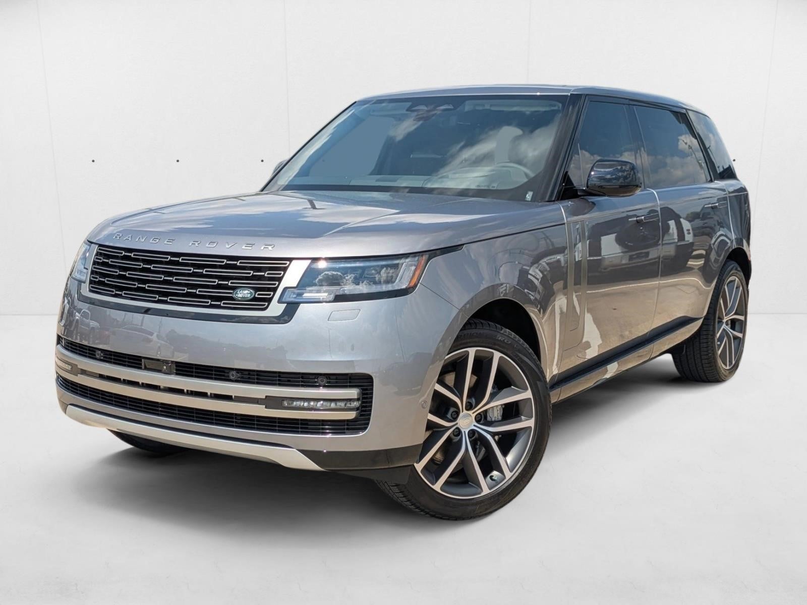 2025 Land Rover Range Rover SE's photo
