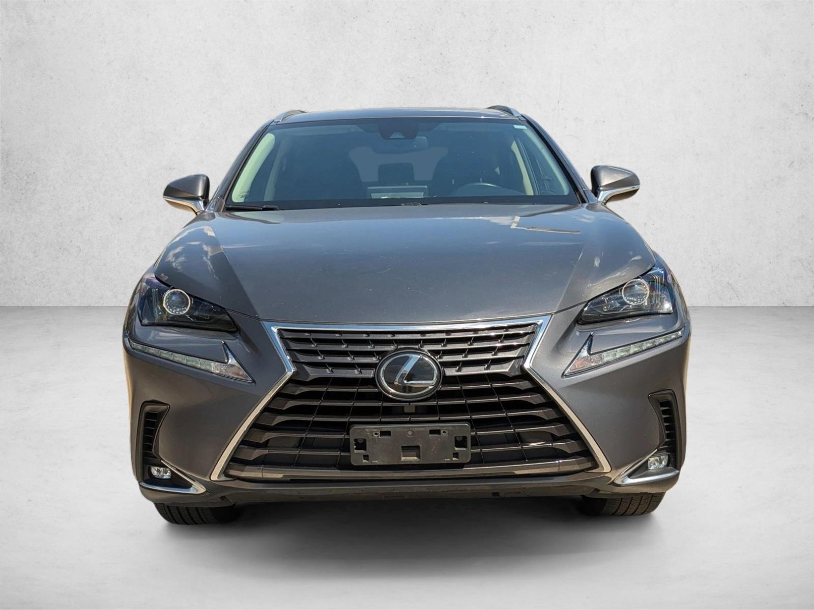 2018 Lexus NX 300 Luxury photo 2