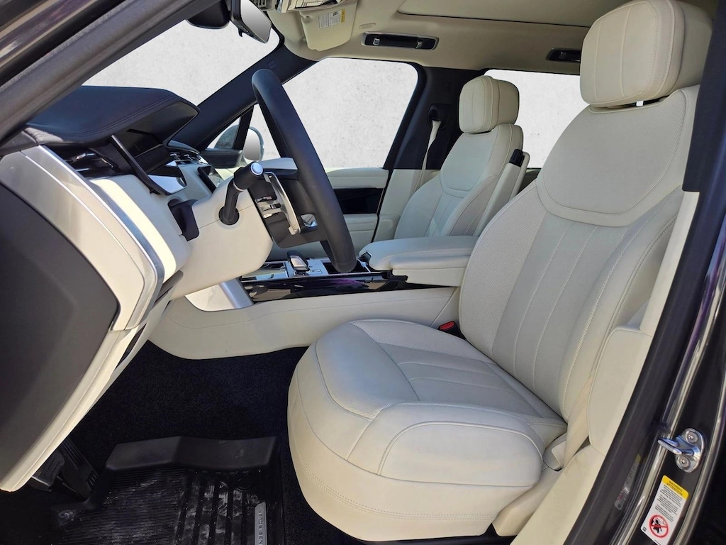 New 2025 Land Rover Range Rover P530 SE 7 Seat SUV
