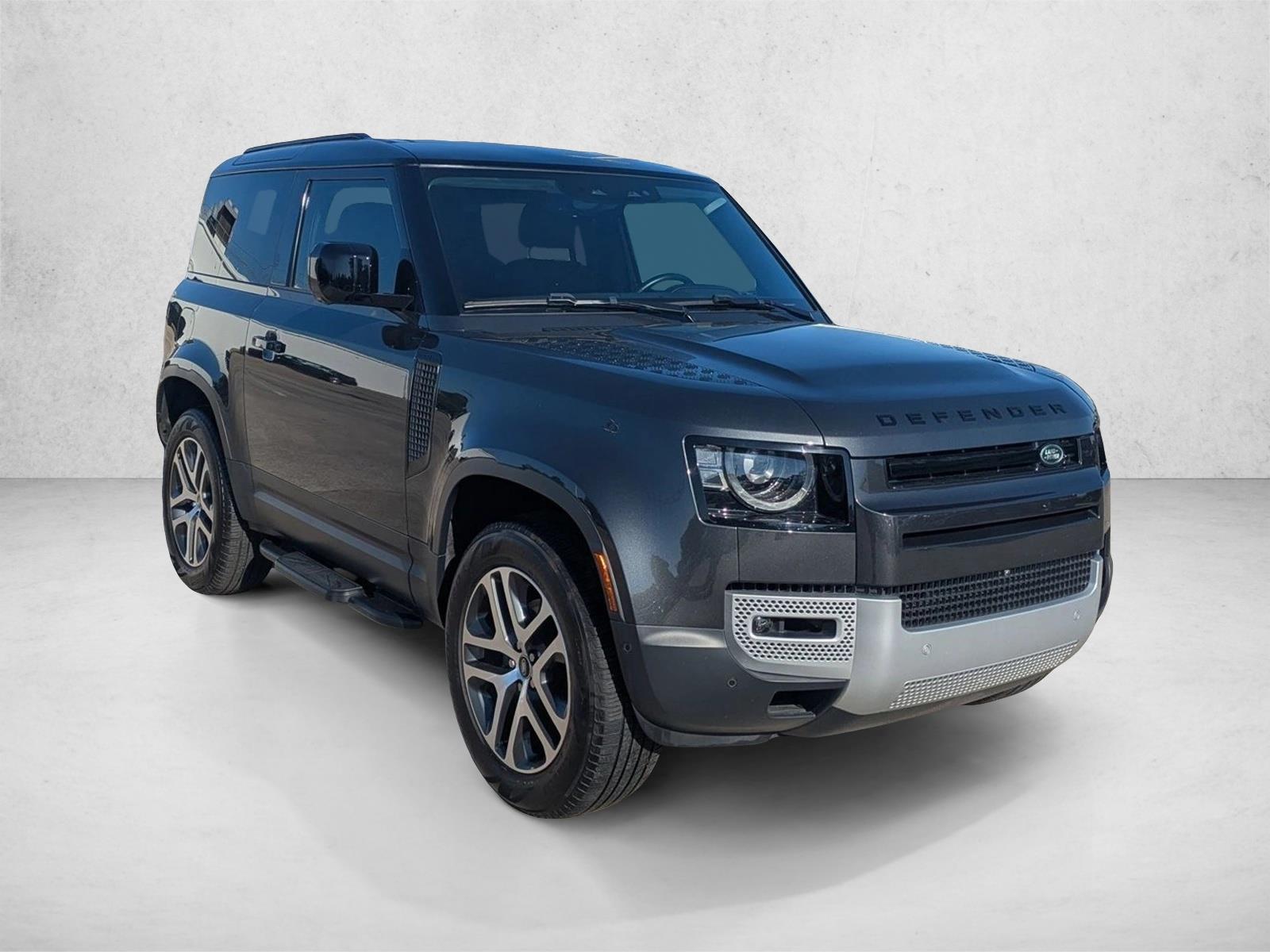 2024 Land Rover Defender 90 S photo 3