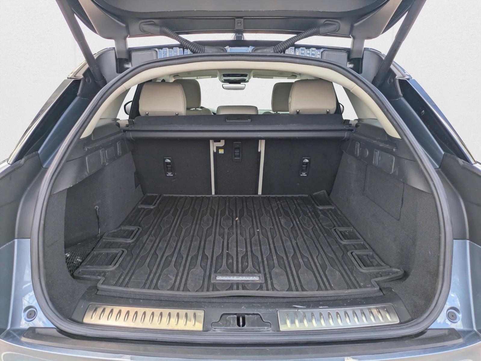 2022 Land Rover Range Rover Velar P250 S photo 4