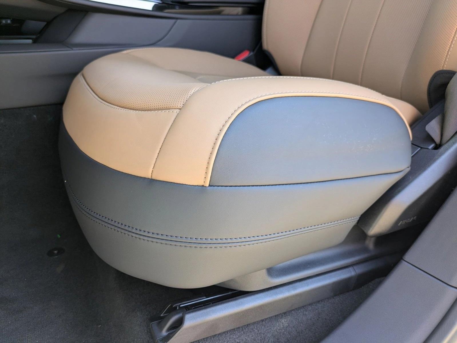 2025 Land Rover Range Rover Sport P400 Dynamic SE photo 4