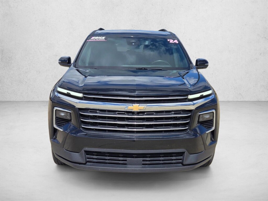 Used 2024 Chevrolet Traverse LT SUV