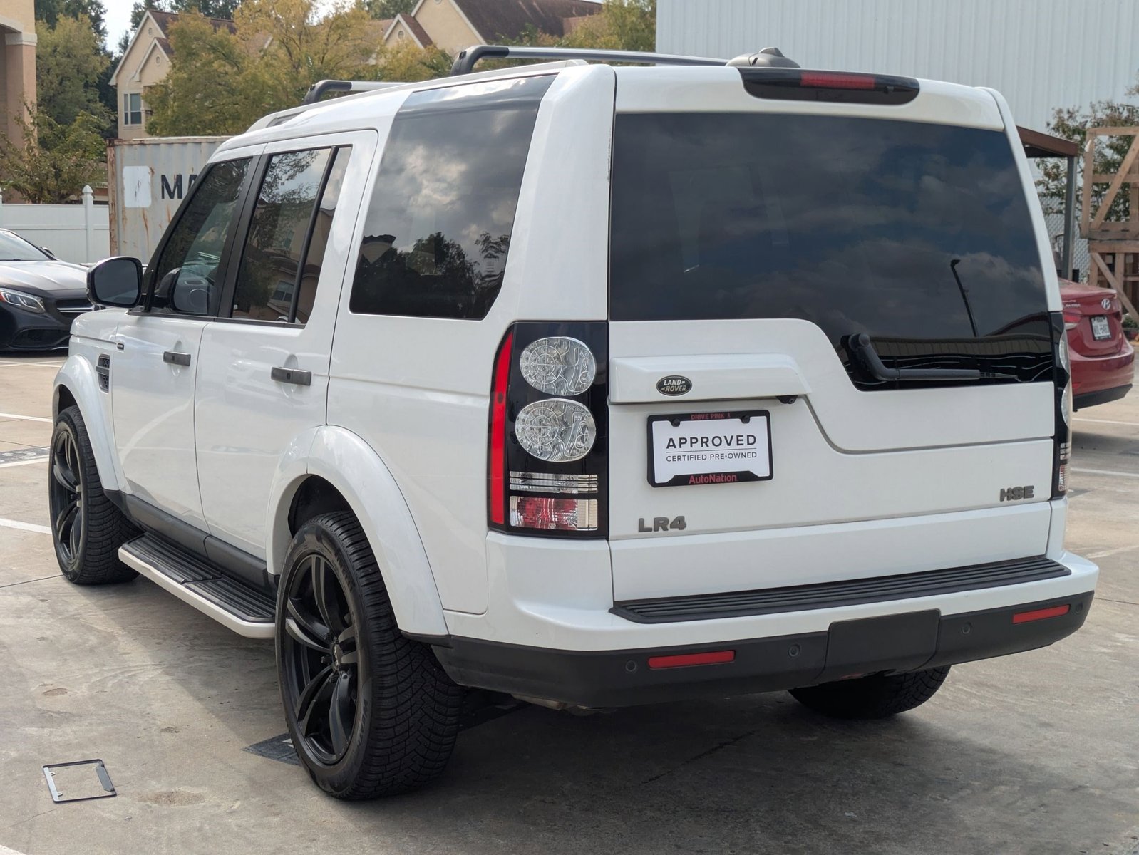 2016 Land Rover LR4 HSE photo 3