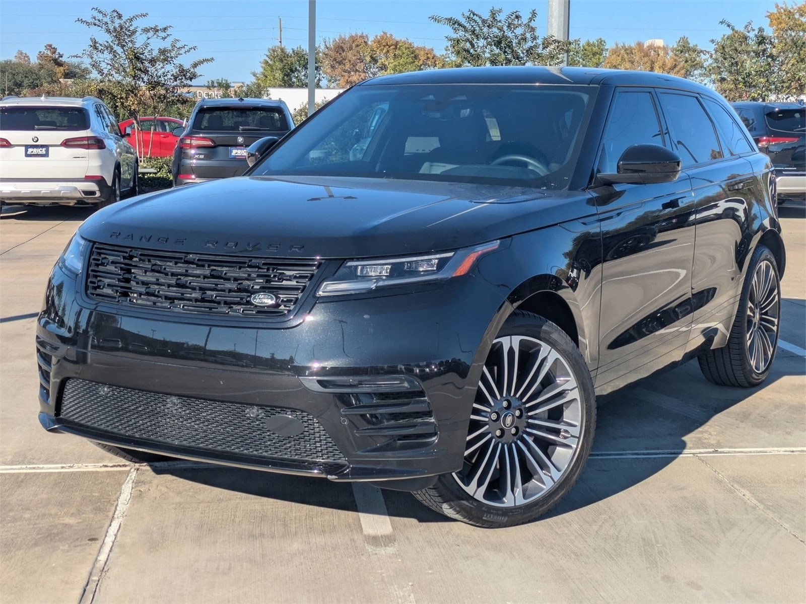 2025 Land Rover Range Rover Velar Dynamic SE's photo