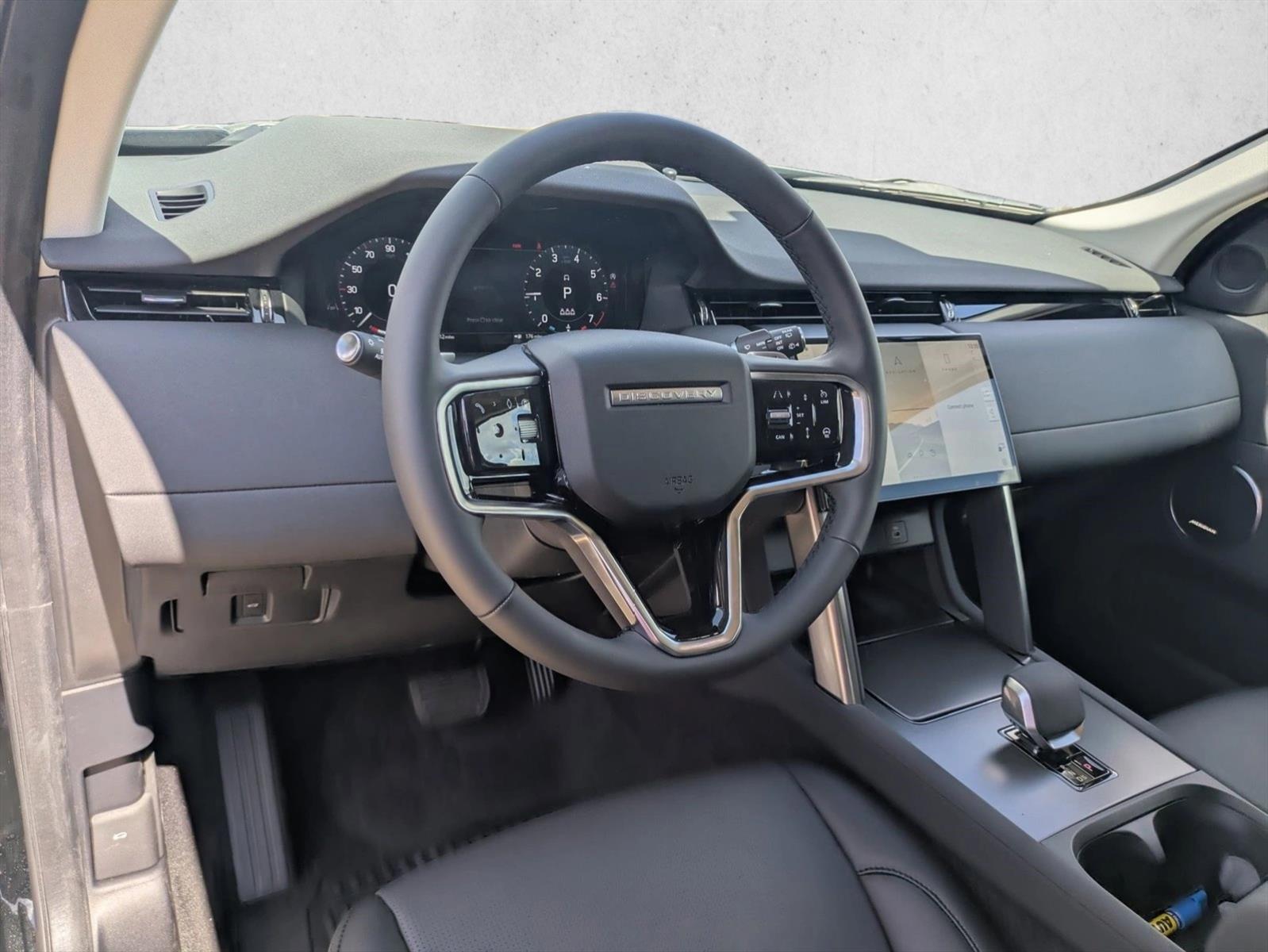 2025 Land Rover Discovery Sport S photo 3