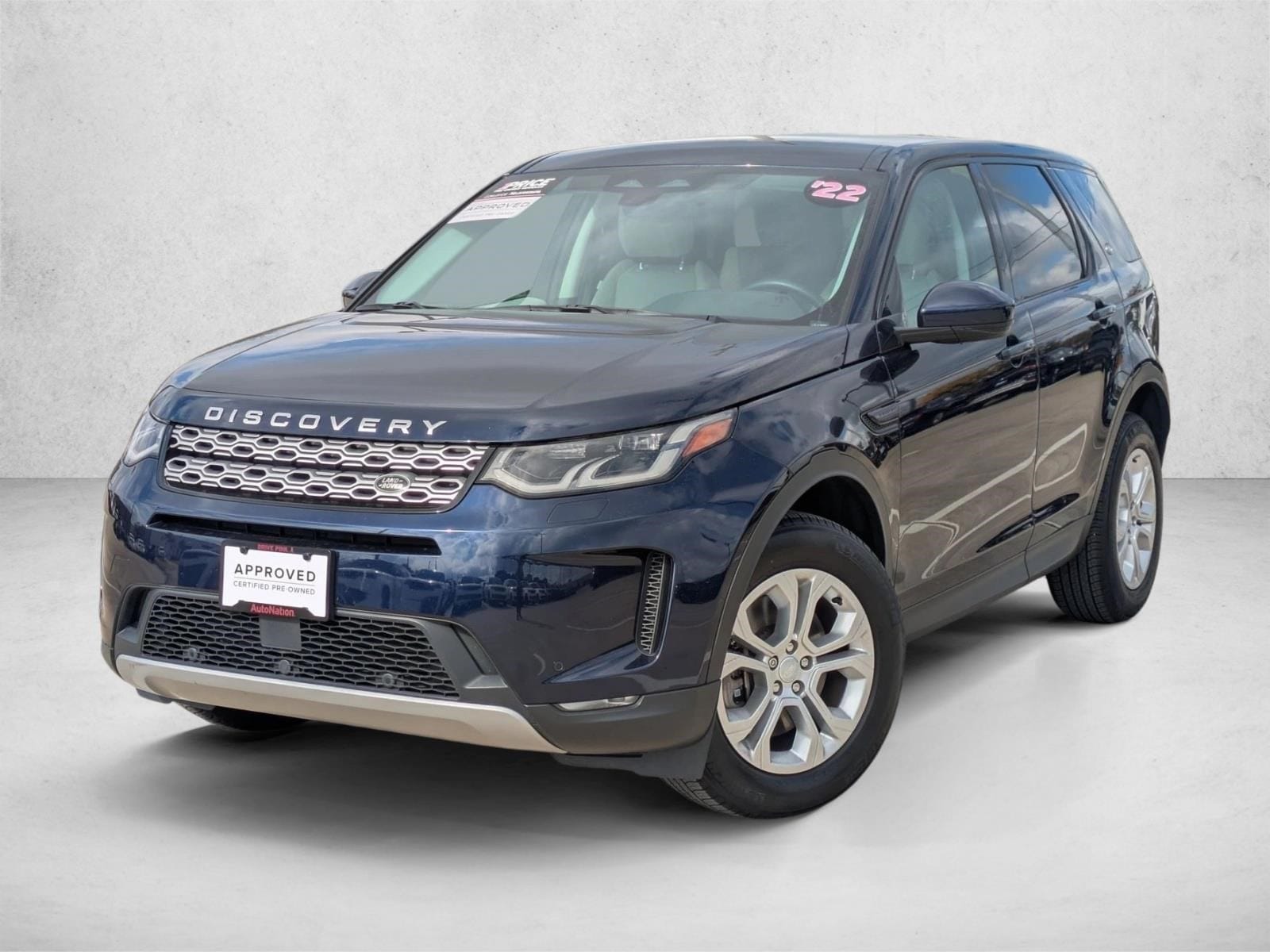 2022 Land Rover Discovery Sport S's photo