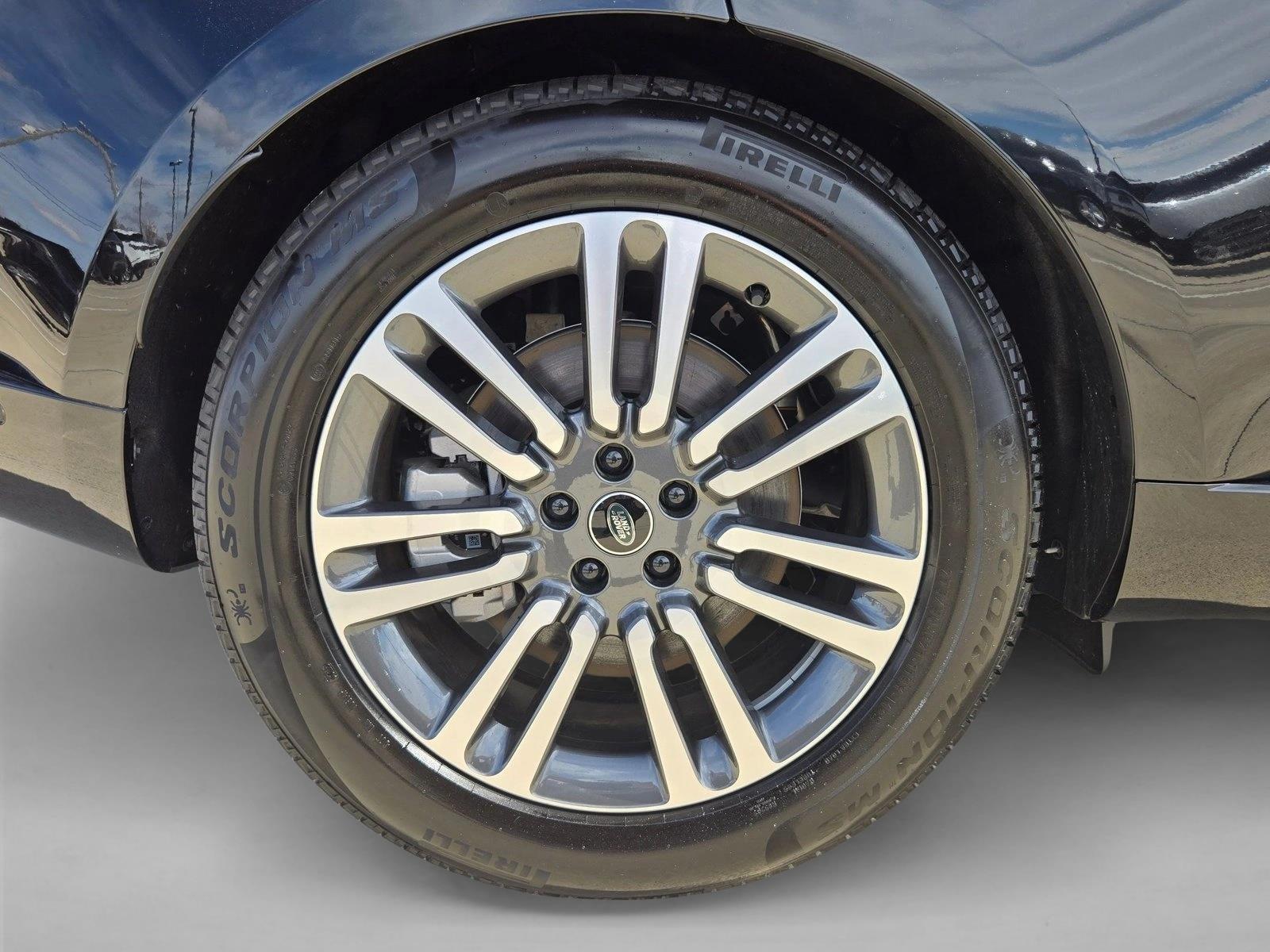 2025 Land Rover Range Rover SE - Photo 18