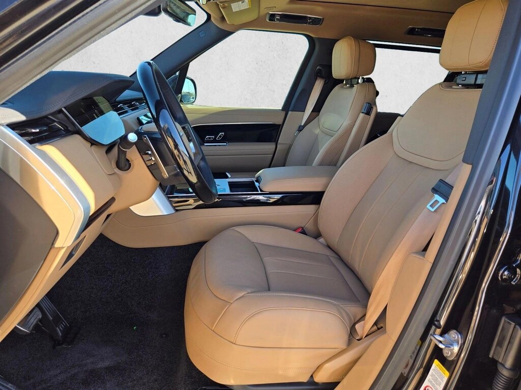New 2026 Land Rover Range Rover P400 SE 7 Seat SUV