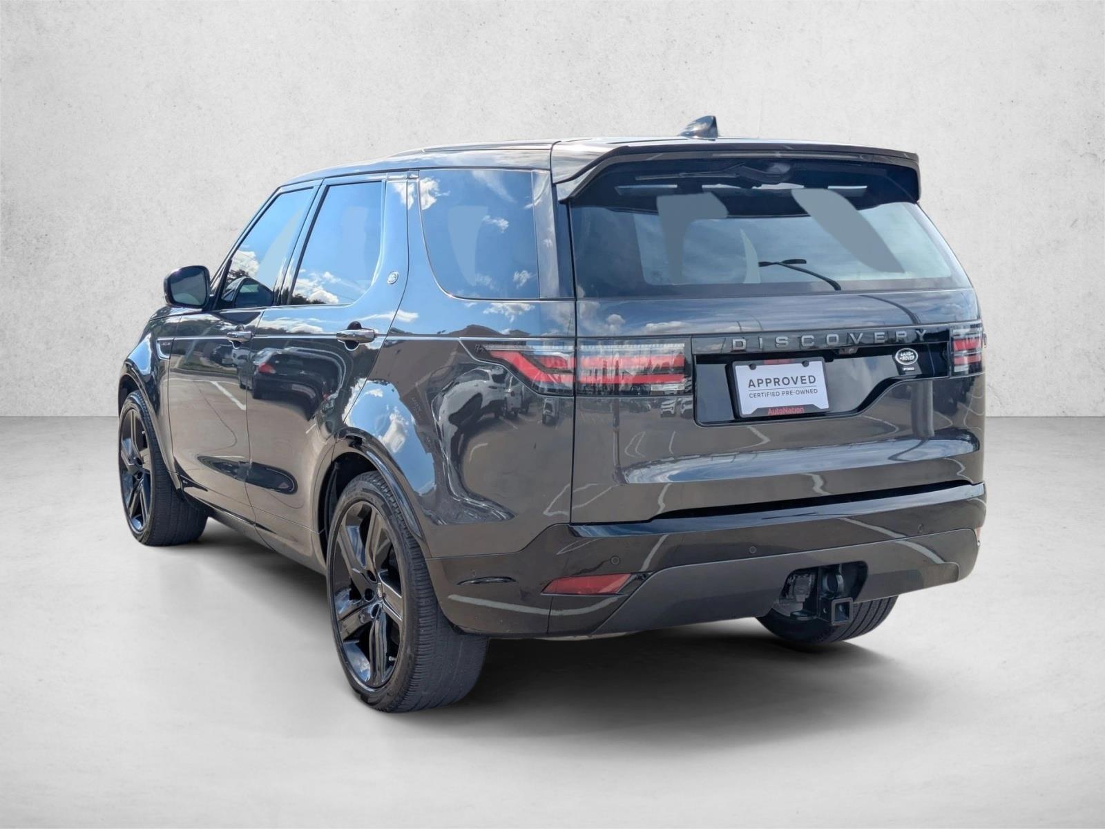 2022 Land Rover Discovery HSE R-Dynamic photo 3