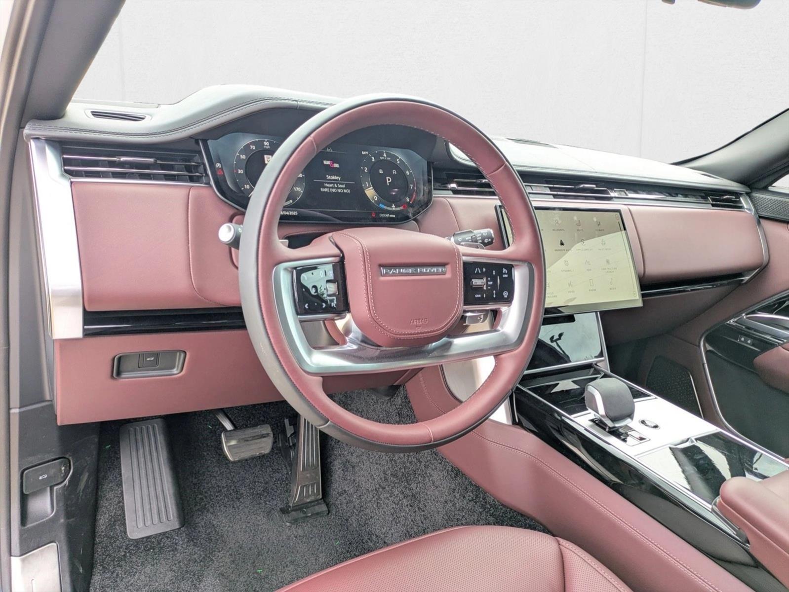 2025 Land Rover Range Rover Autobiography photo 2