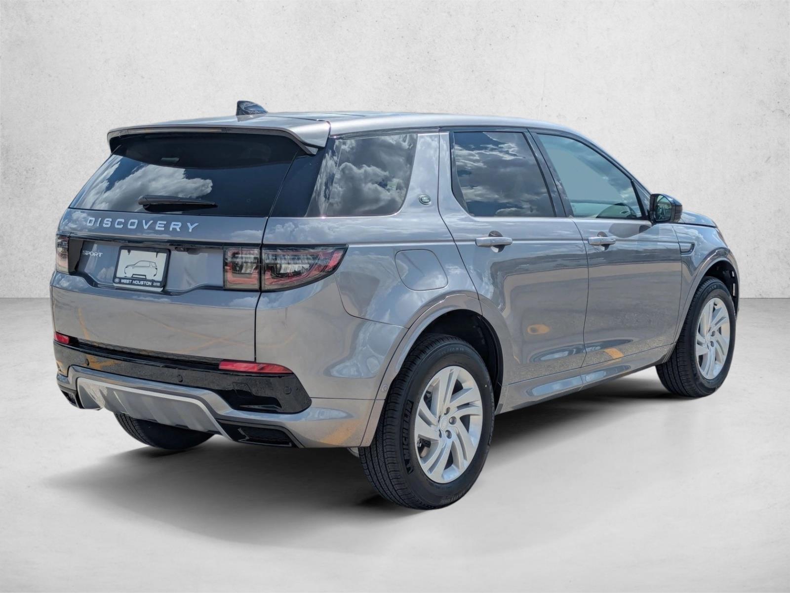 2025 Land Rover Discovery Sport S photo 2