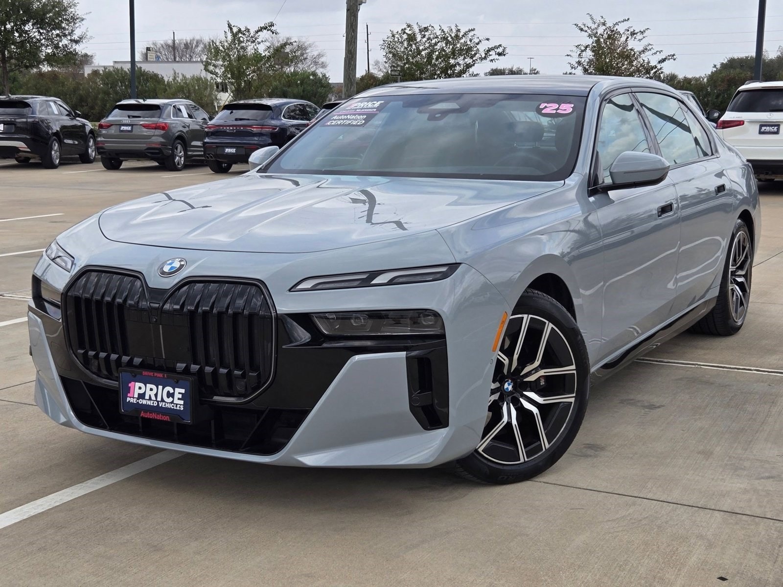 2025 BMW 7 Series 740i's photo