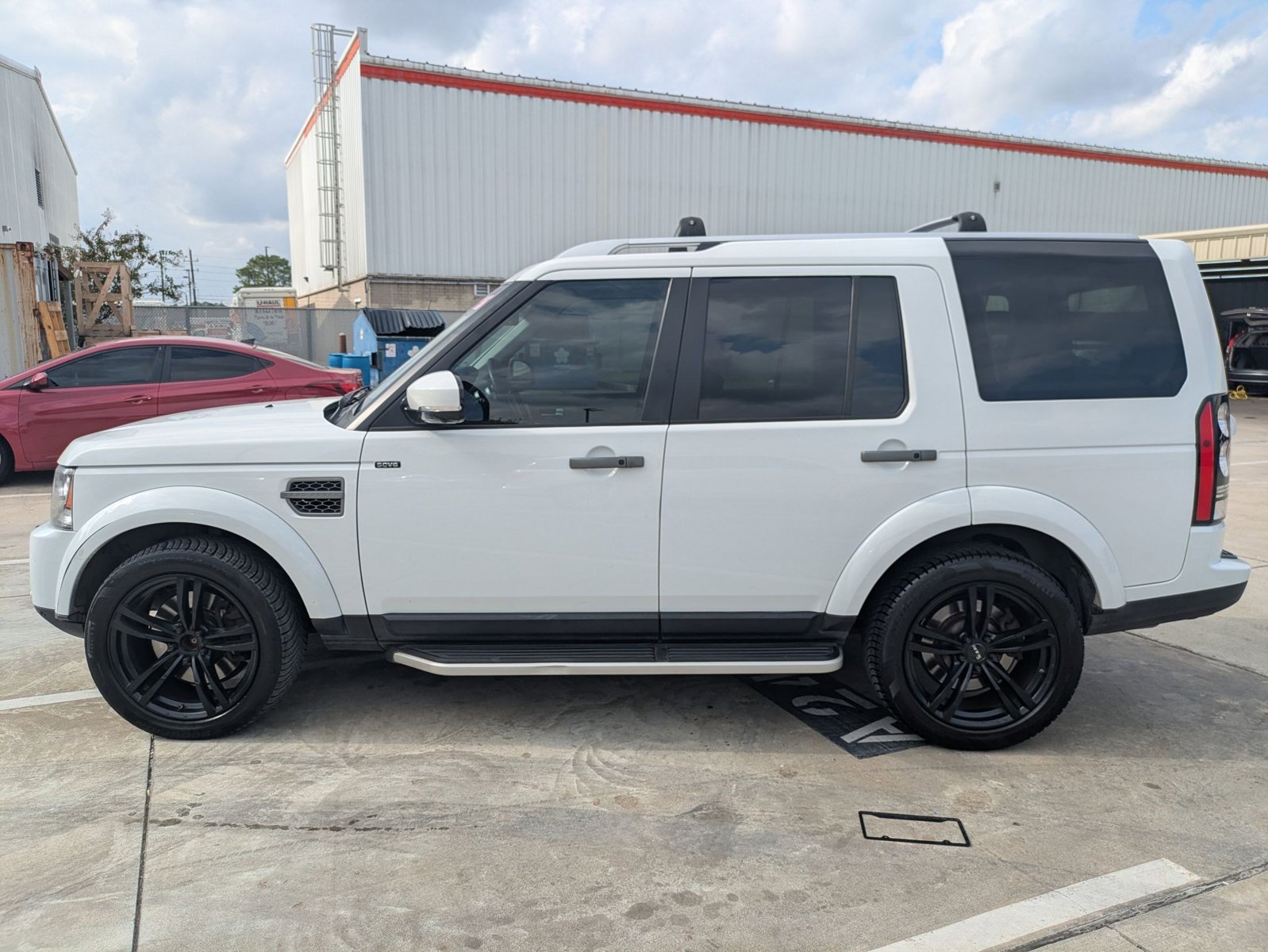 2016 Land Rover LR4 HSE photo 2