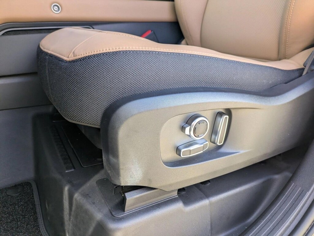 New 2026 Land Rover Defender P500 V8 SUV