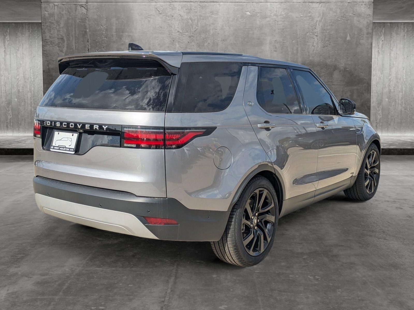 Used 2024 Land Rover Discovery S with VIN SALRJ2EX7R2495460 for sale in Katy, TX
