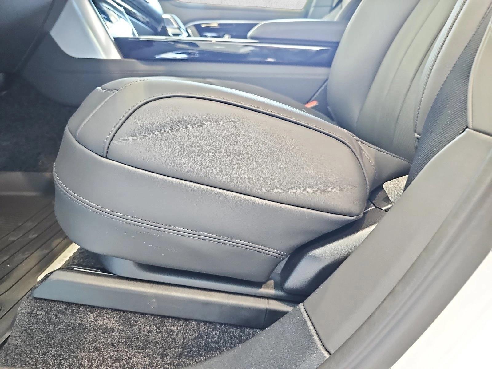 2025 Land Rover Range Rover SE - Photo 25