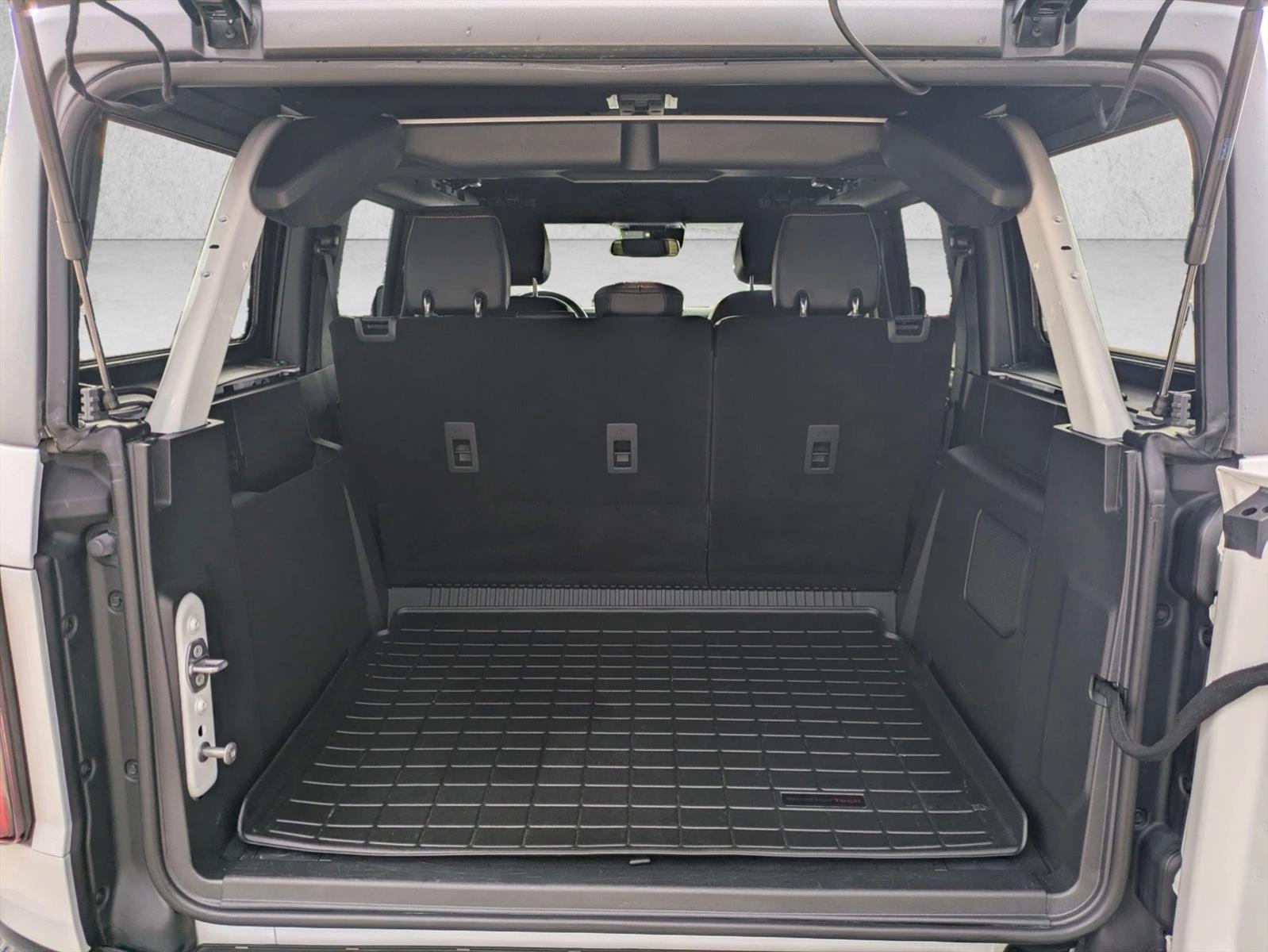 2024 Ford Bronco Badlands photo 3