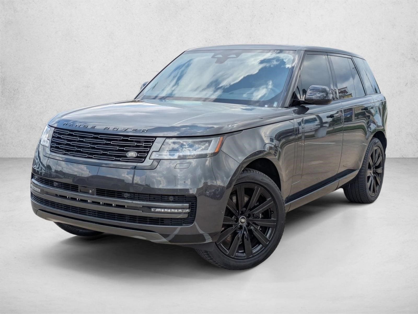 2025 Land Rover Range Rover SE's photo