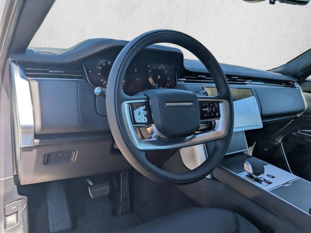 New 2025 Land Rover Range Rover P400 SE 7 Seat SUV