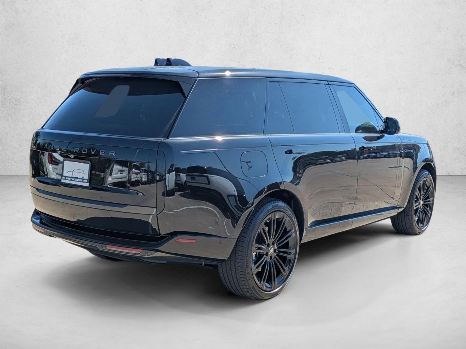 2025 Land Rover Range Rover SE photo 2
