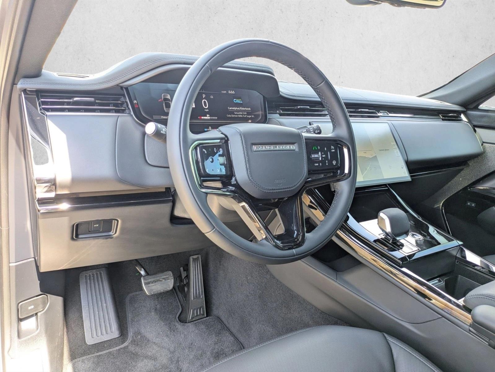 2025 Land Rover Range Rover Sport P400 Dynamic SE photo 3