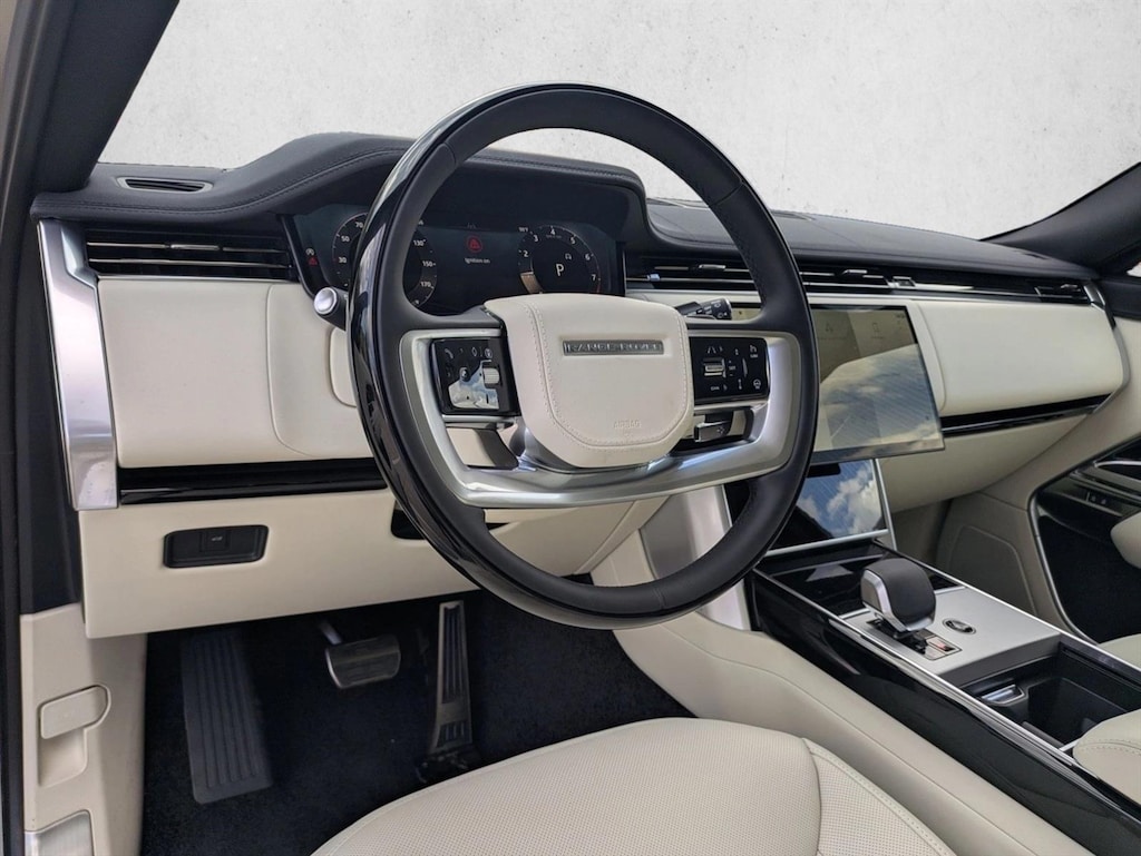 New 2025 Land Rover Range Rover P530 SE SUV