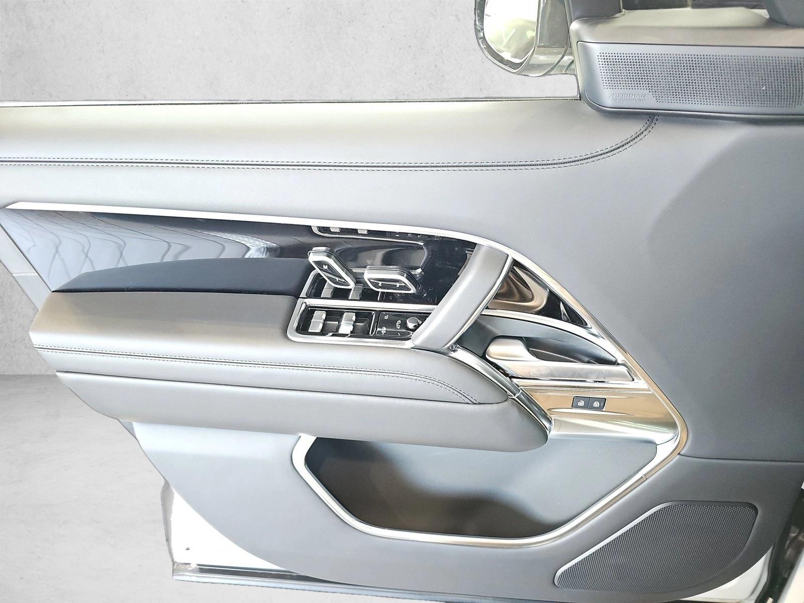 2025 Land Rover Range Rover SE - Photo 21