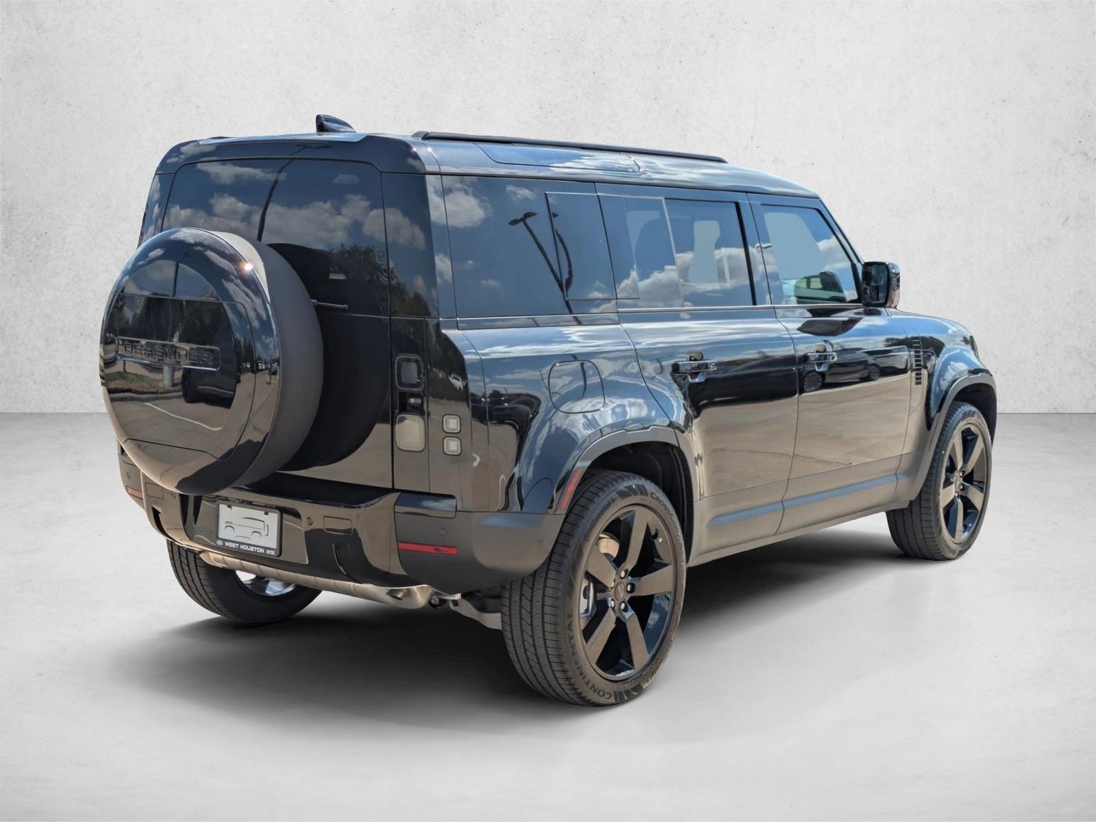 2026 Land Rover Defender 110 S photo 2