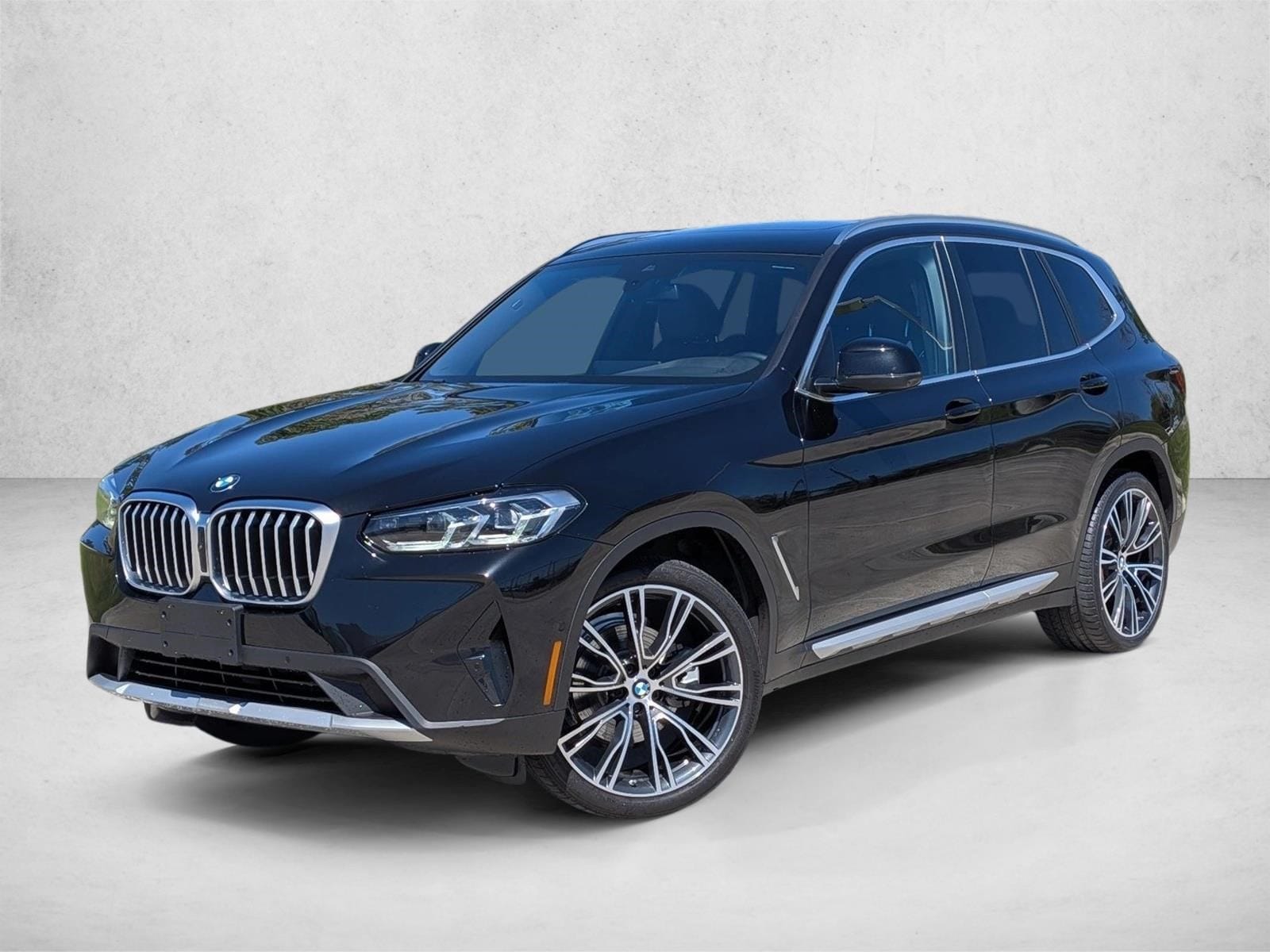 2023 BMW X3 sDrive30i's photo