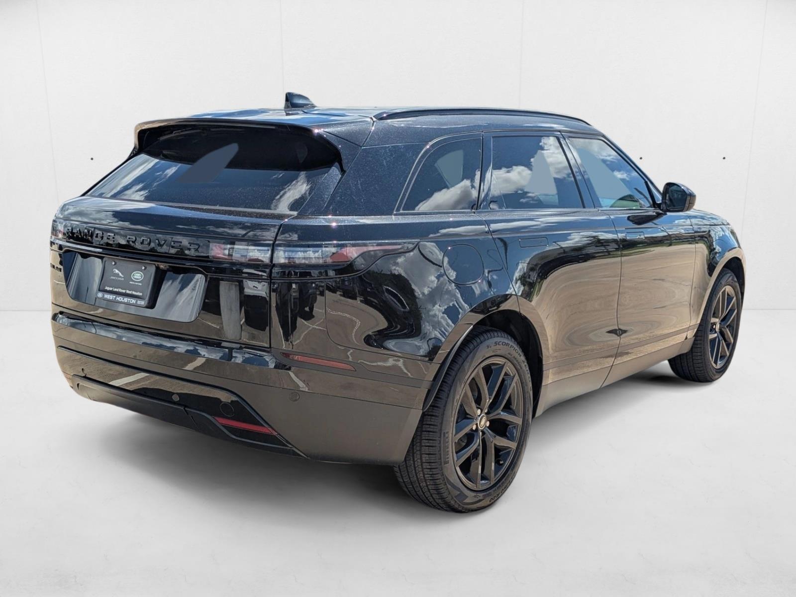 2025 Land Rover Range Rover Velar P250 S photo 2